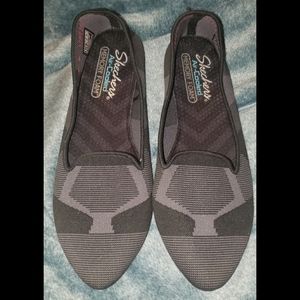 Cleo - Sherlock Skechers
